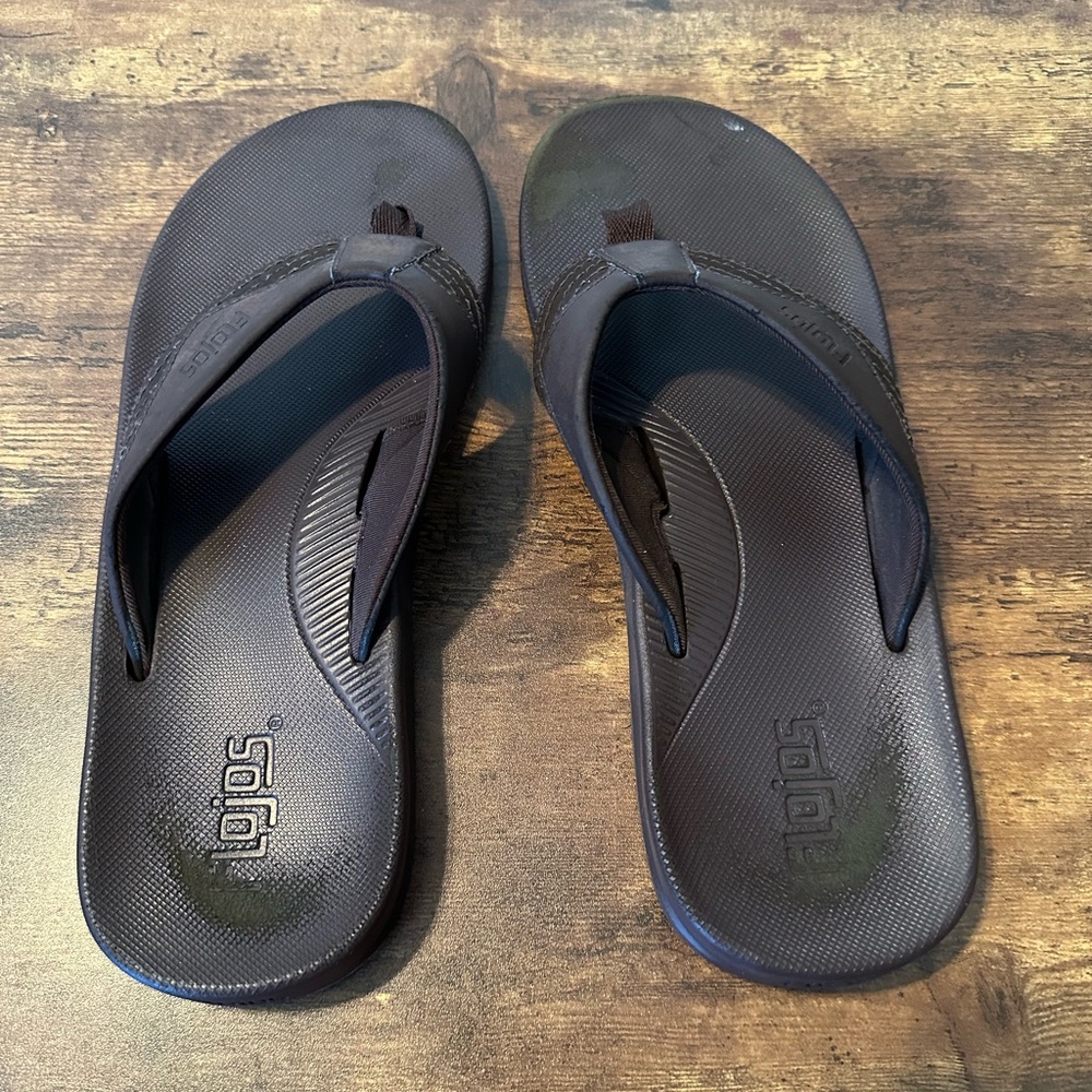 Flojos Men’s Dark Brown Casual Flip-Flops